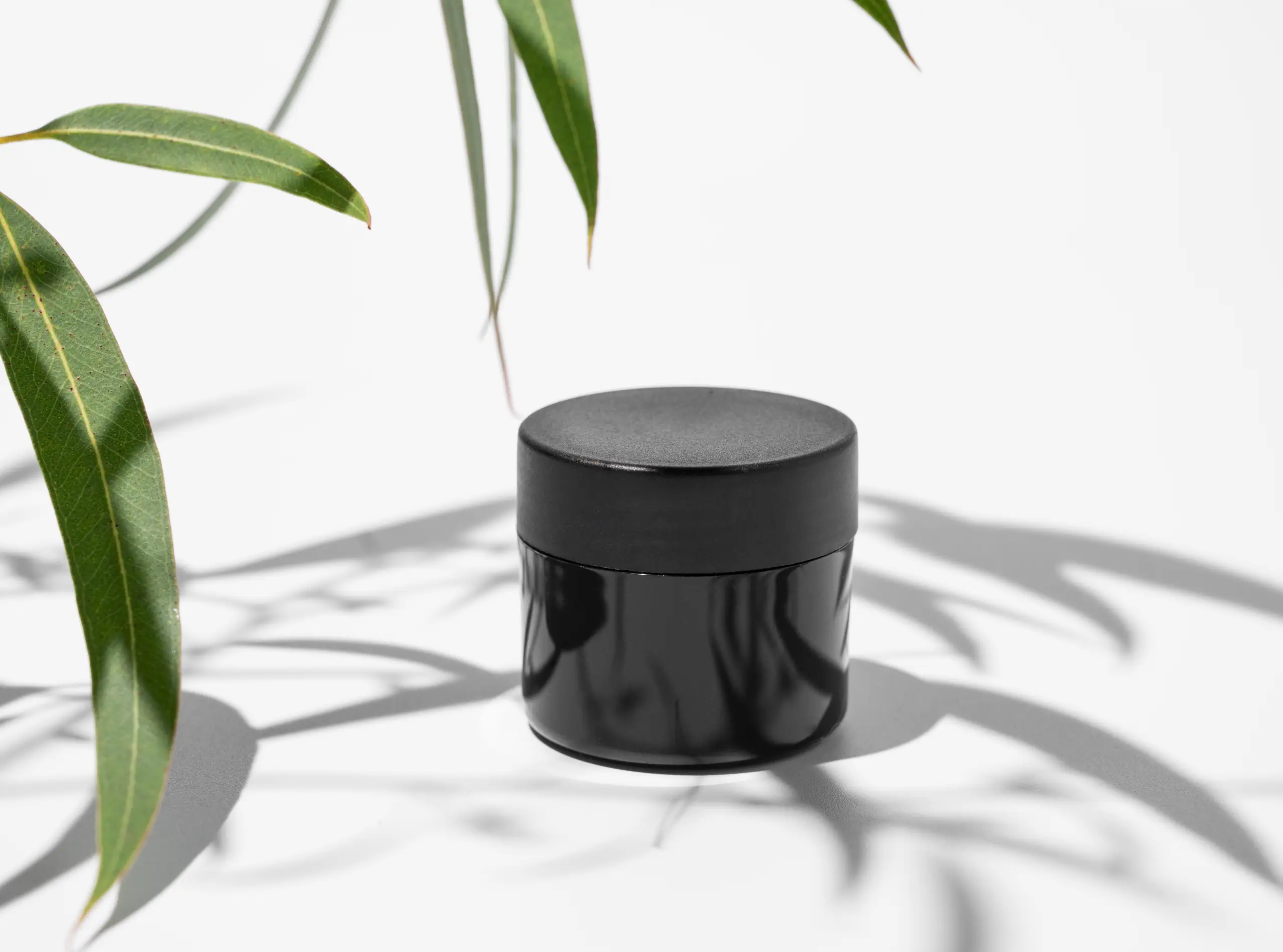 Botes de vidrio negro a prueba de radiación ultravioleta - La ciencia tras el packaging